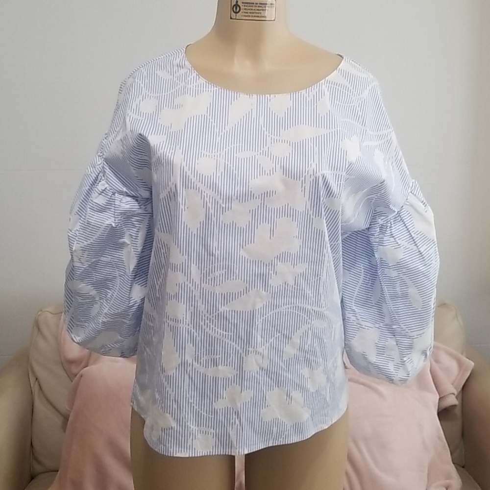 Puff sleeve blouse